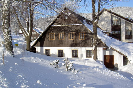 Silvestr v Jizerských horách 2024 - chata pod Bramberkem v Jizerkách