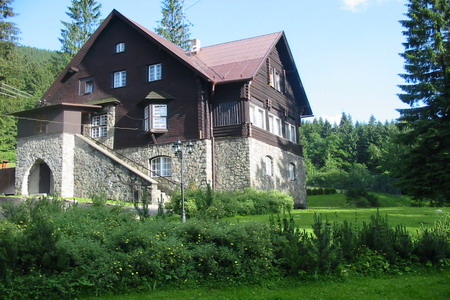 Penziony u sjezdovky Beskydy - penzion v Čeladné v Beskydech leží 500 m od menší sjezdovky